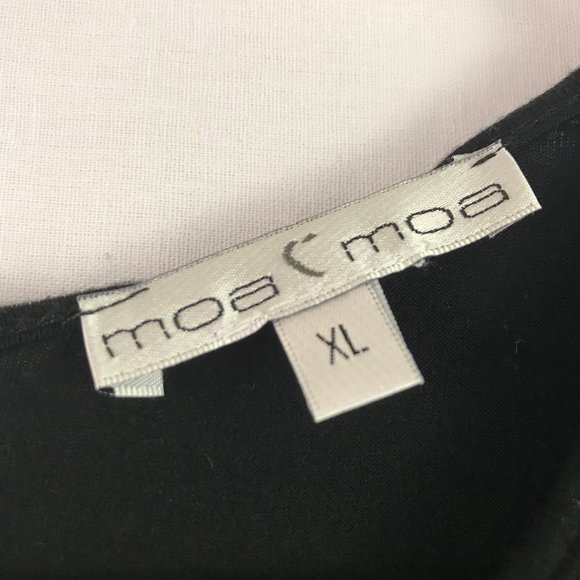 MoaMoa Black 3D Floral Fit Flare Top - Picture 3 of 7